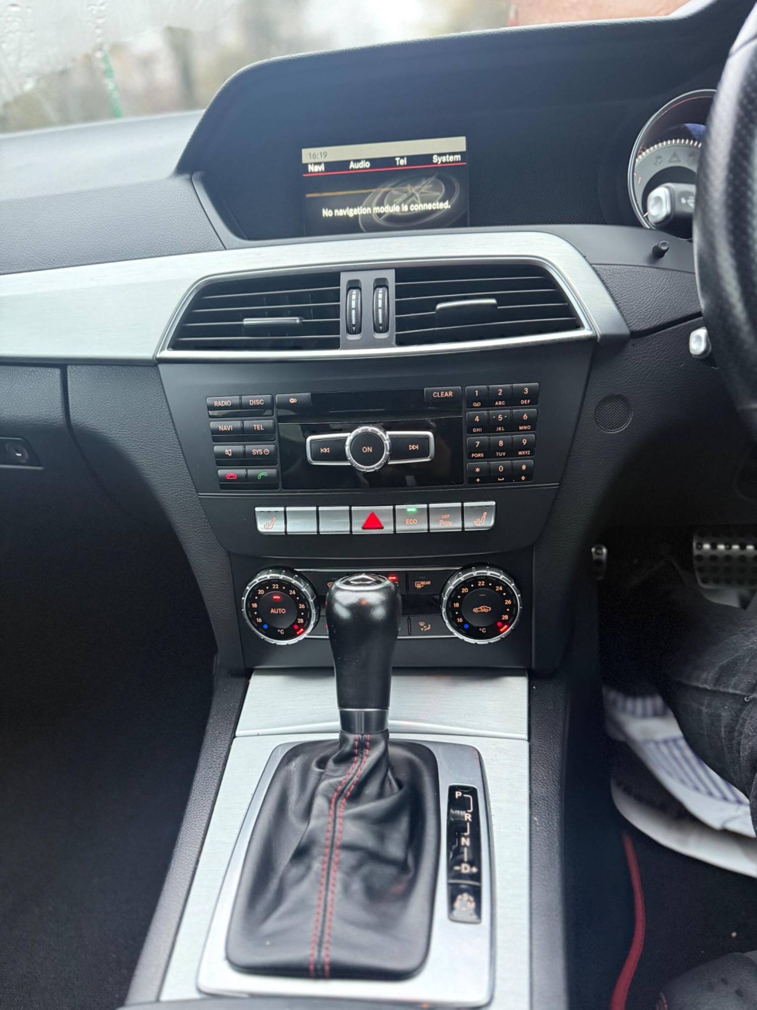 Used Mercedes-Benz C Class 2014 for sale - 76585260: Photo 19