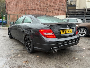 Used Mercedes-Benz C Class 2014 for sale - 76585260: Photo