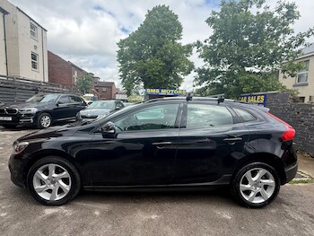 Used Volvo V40 Cross Country 2014 for sale - 78573749: Photo