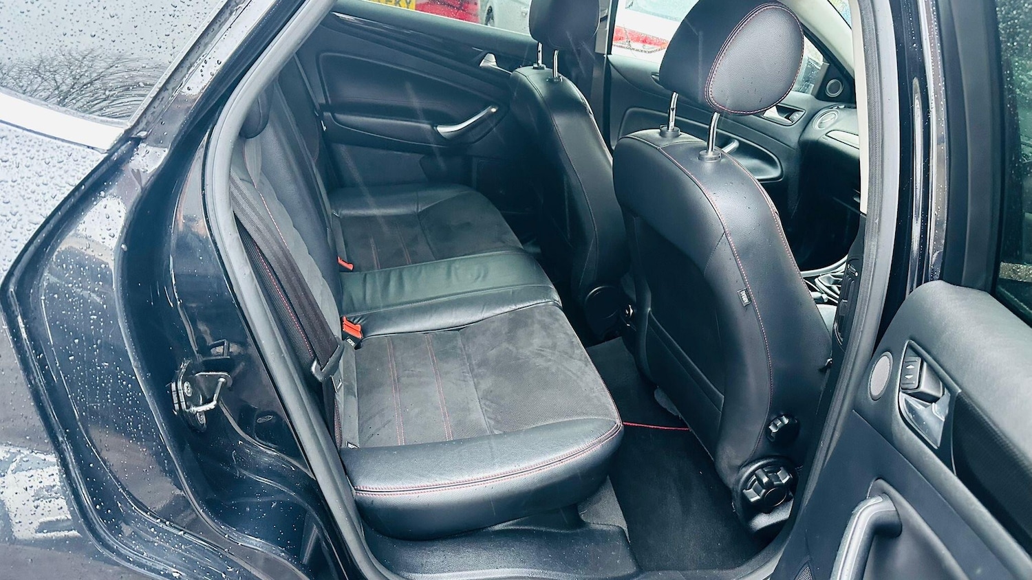 Used Ford Mondeo 2012 for sale - 76742858: Photo 24