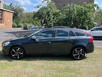 Used Volvo V60 2013 for sale - 75601421: Photo