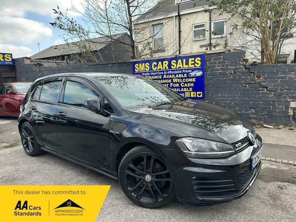 Used Volkswagen Golf 2016 for sale - 74081704: Photo 1