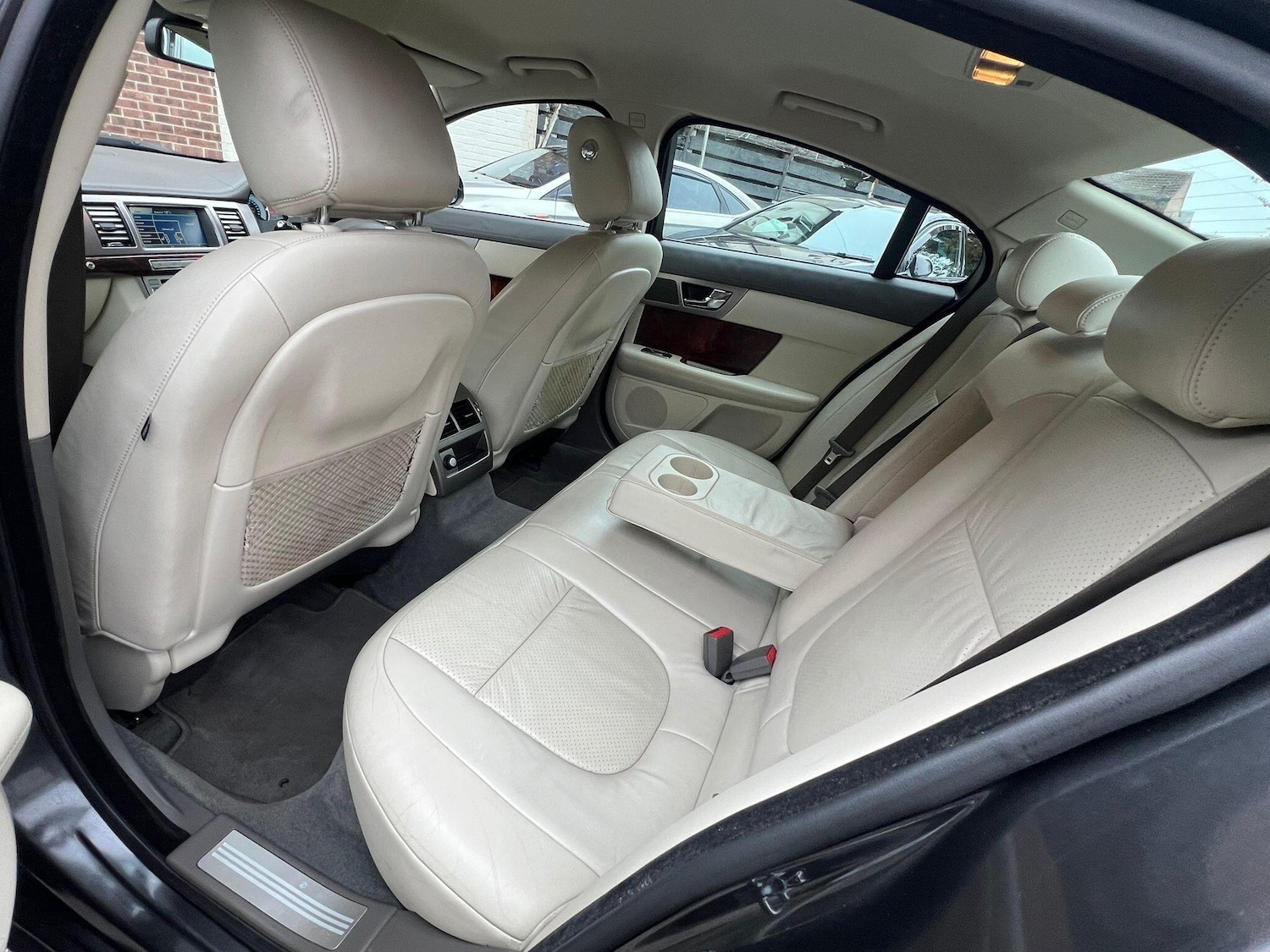 Used Jaguar XF 2010 for sale - 76270195: Photo 15