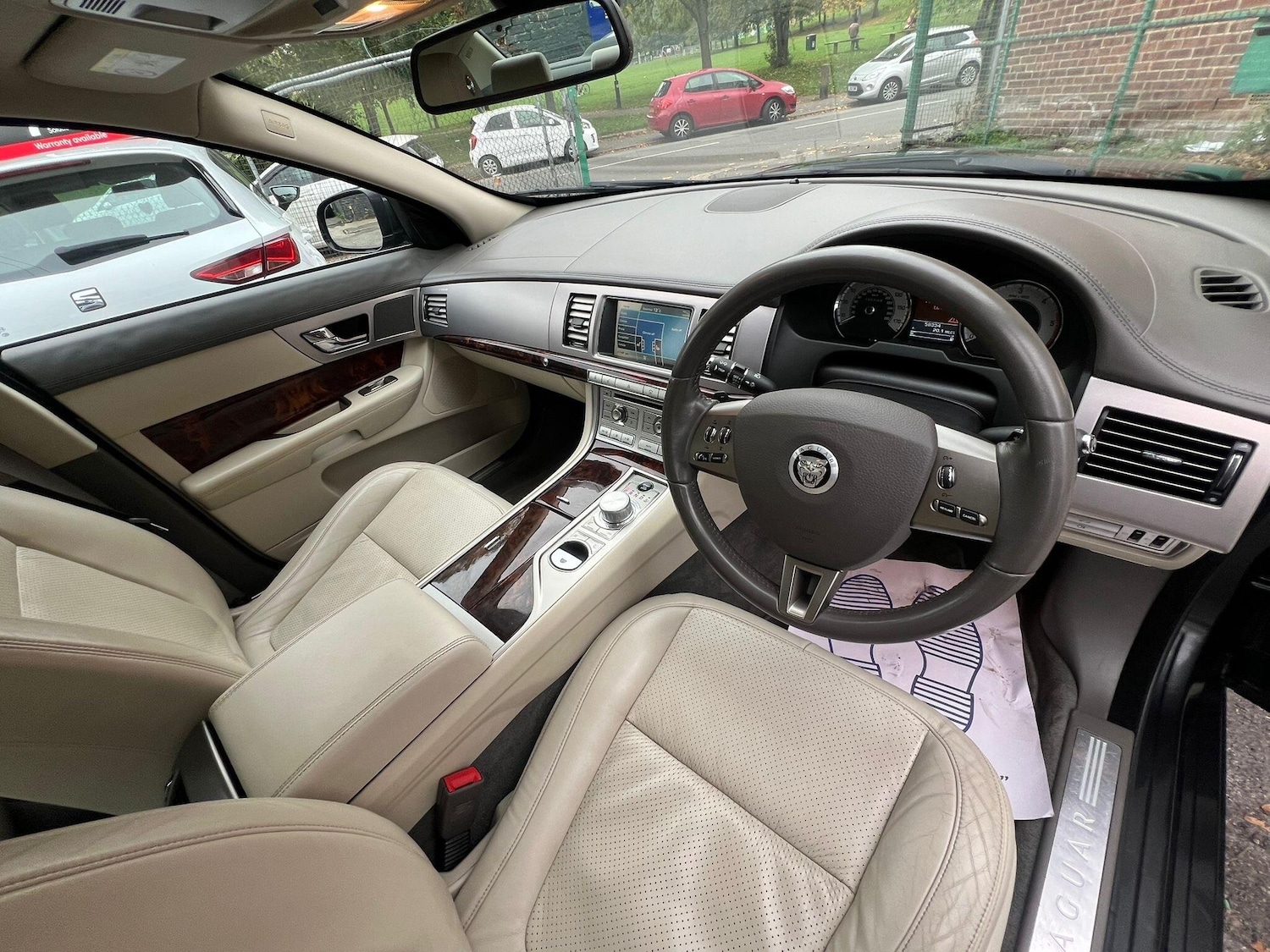 Used Jaguar XF 2010 for sale - 76270195: Photo 19
