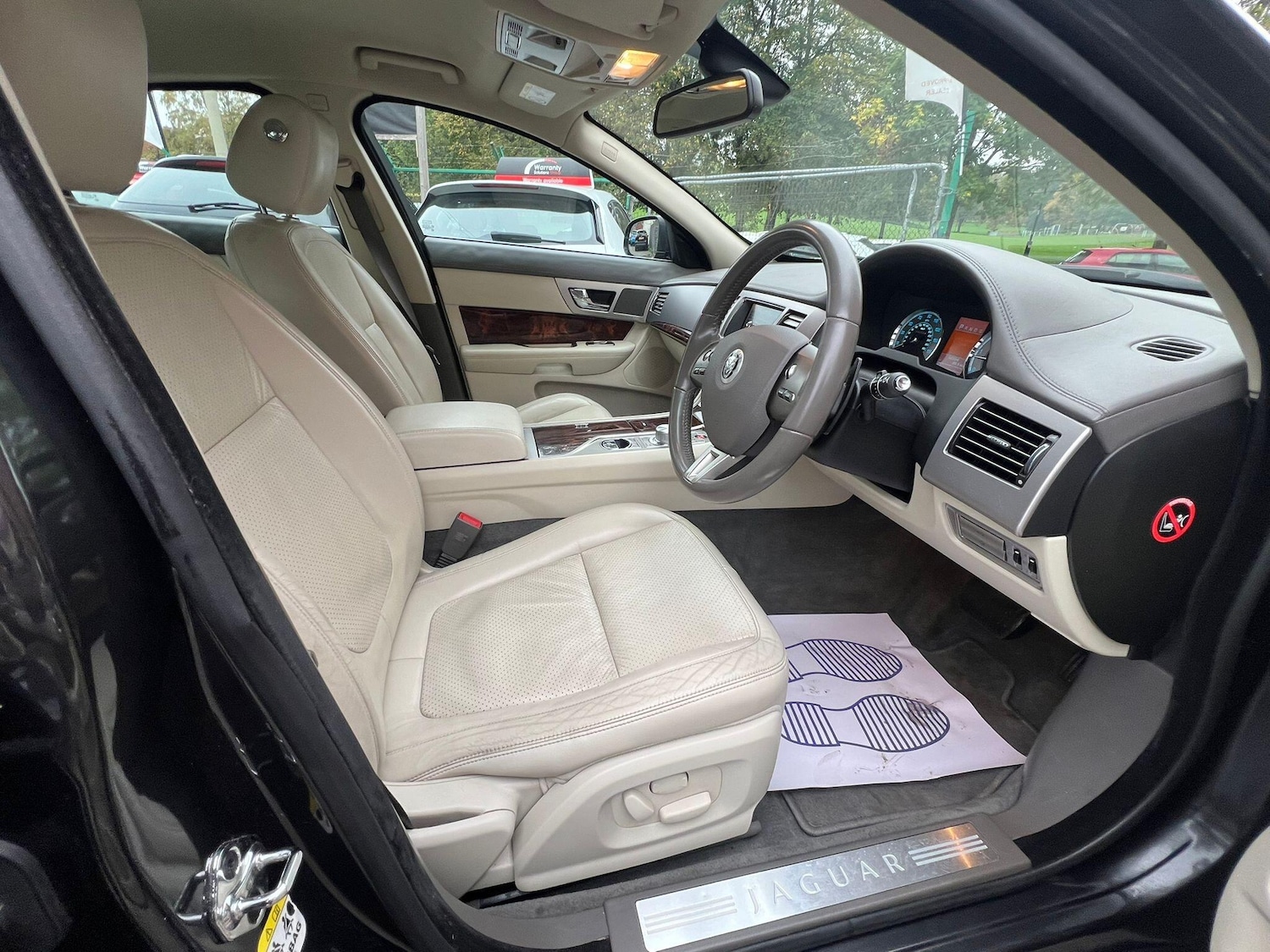 Used Jaguar XF 2010 for sale - 76270195: Photo 27