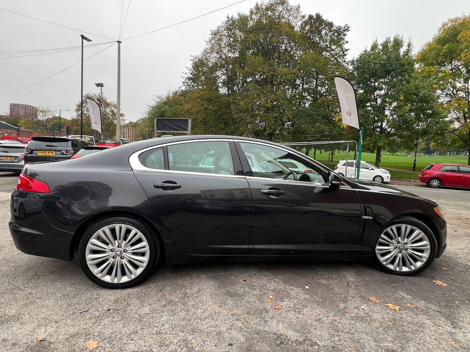 Used Jaguar XF 2010 for sale - 76270195: Photo 7