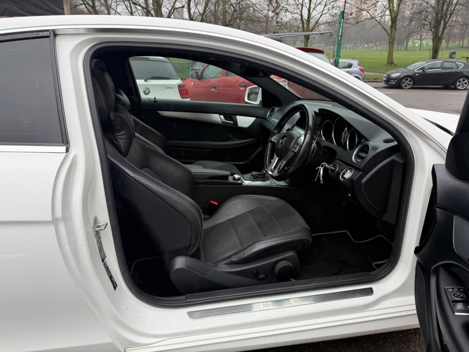 Used Mercedes-Benz C Class 2014 for sale - 77510548: Photo 17