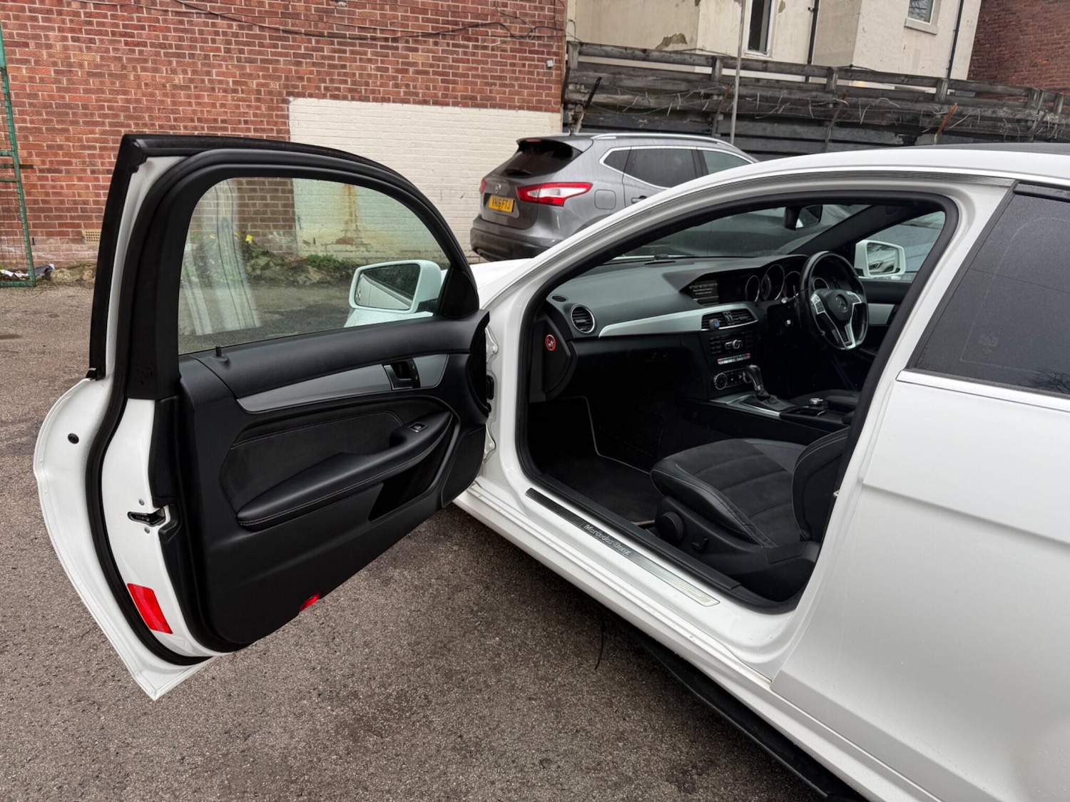 Used Mercedes-Benz C Class 2014 for sale - 77510548: Photo 20