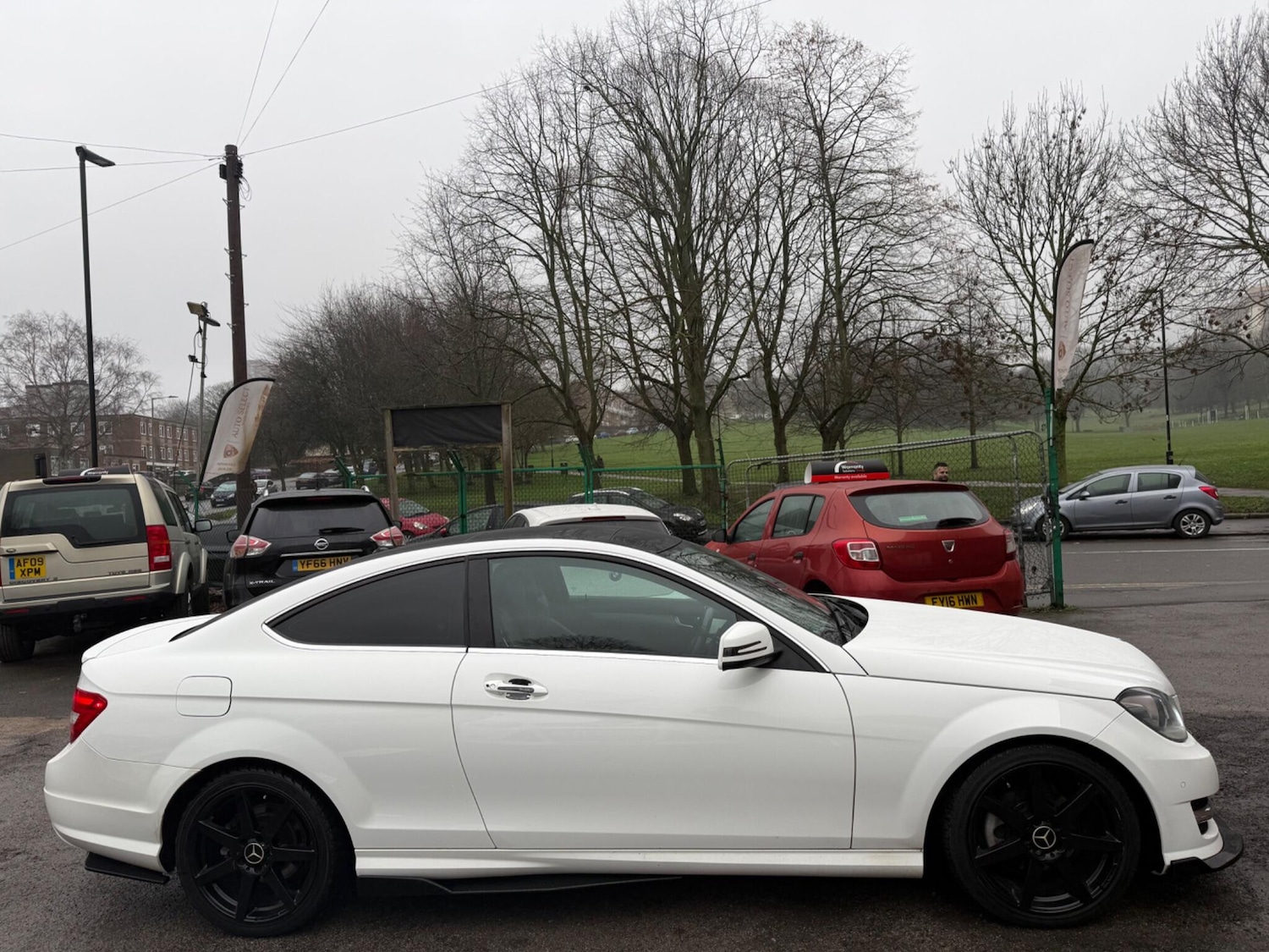 Used Mercedes-Benz C Class 2014 for sale - 77510548: Photo 8