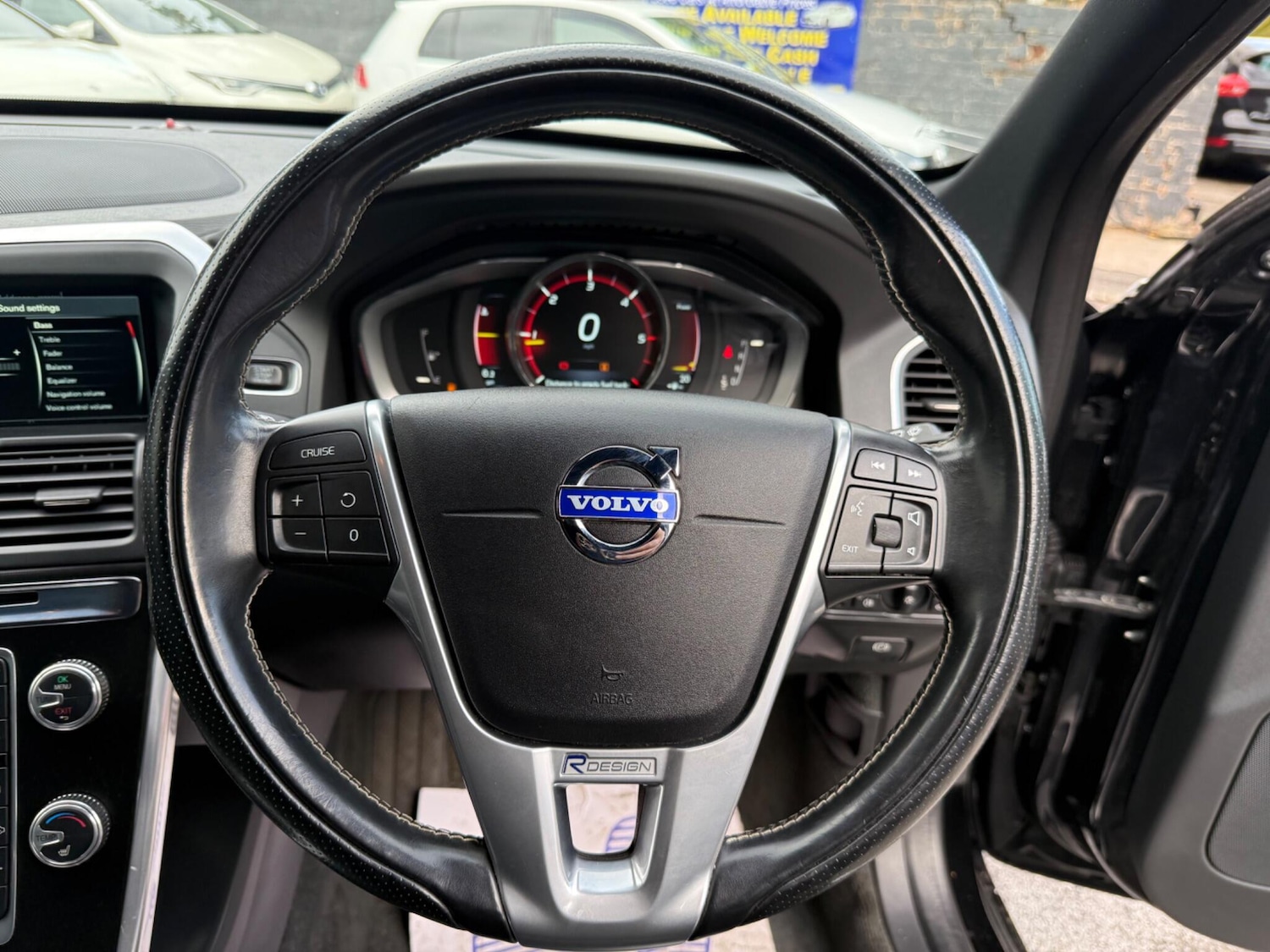 Used Volvo XC60 2015 for sale - 75883540: Photo 23