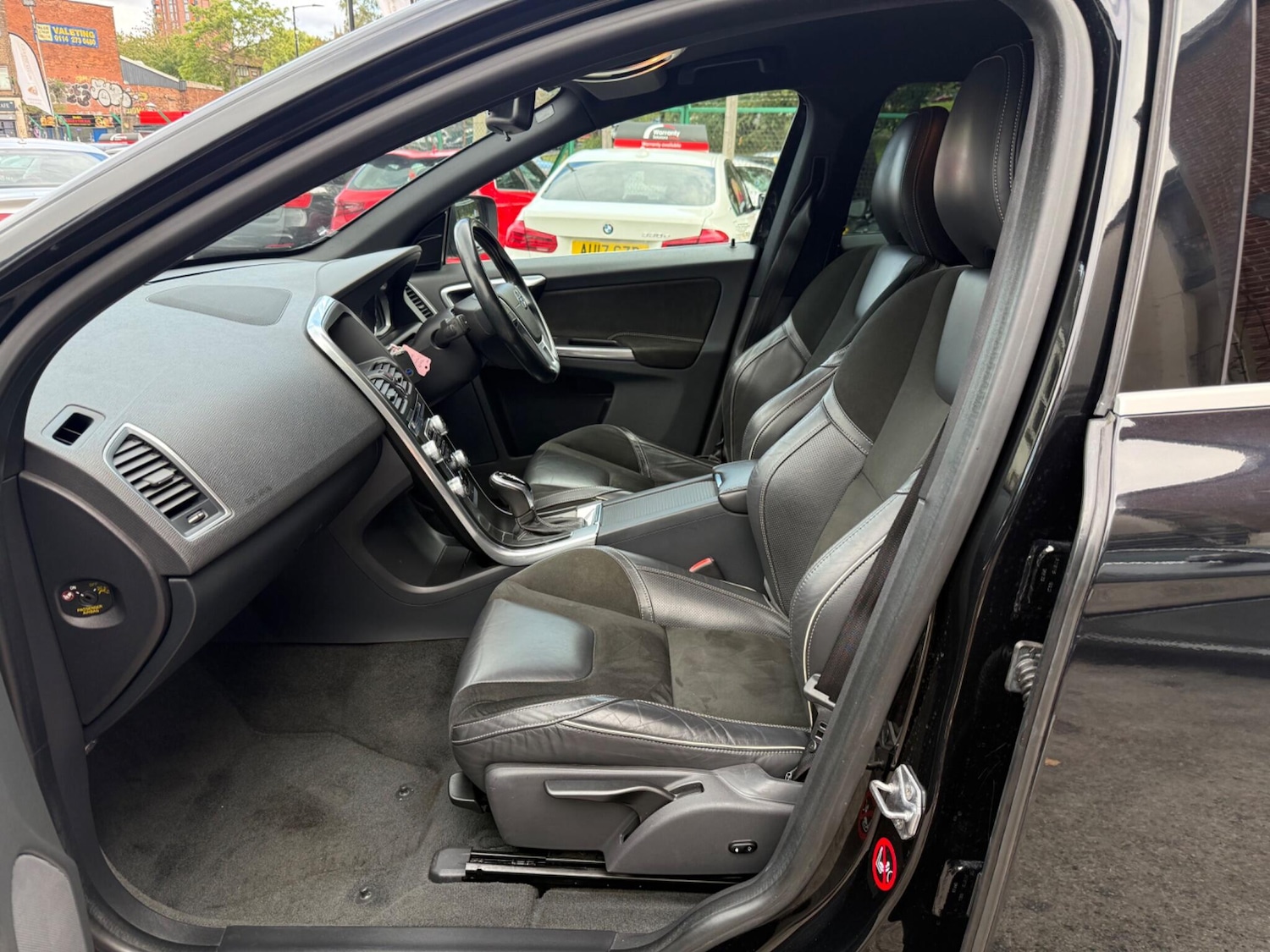 Used Volvo XC60 2015 for sale - 75883540: Photo 30