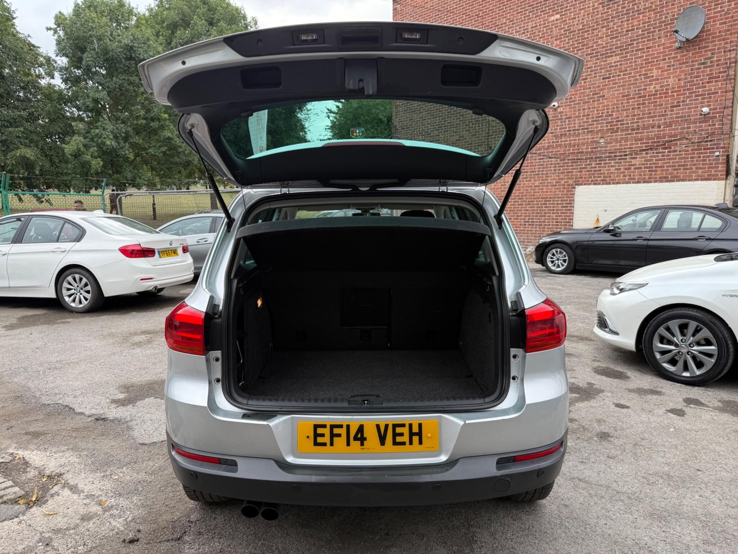 Vehicle 28