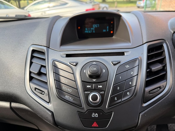 Used Ford Fiesta 2018 for sale - 75520838: Photo 10