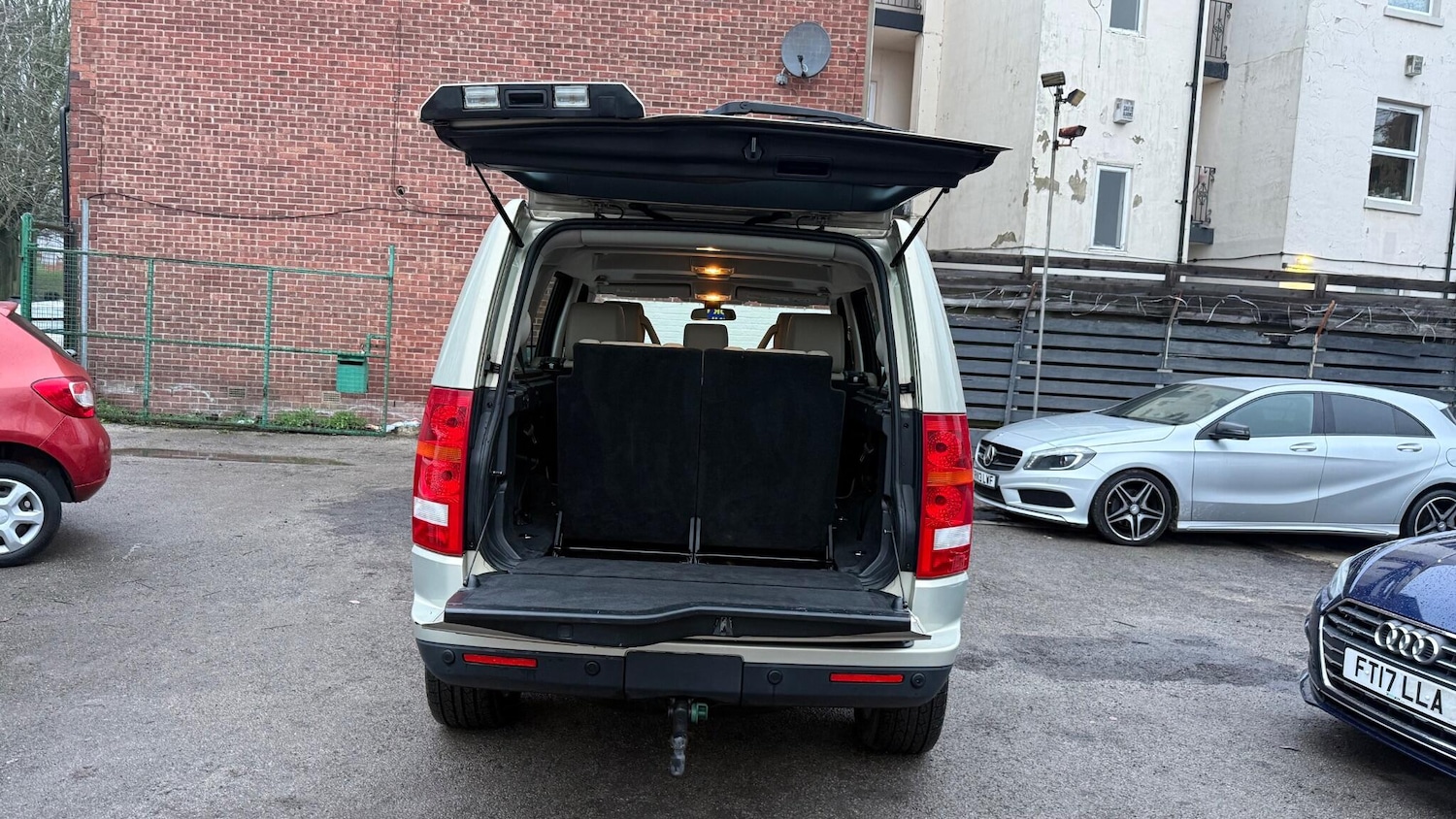 Used Land Rover Discovery 2009 for sale - 77439792: Photo 16