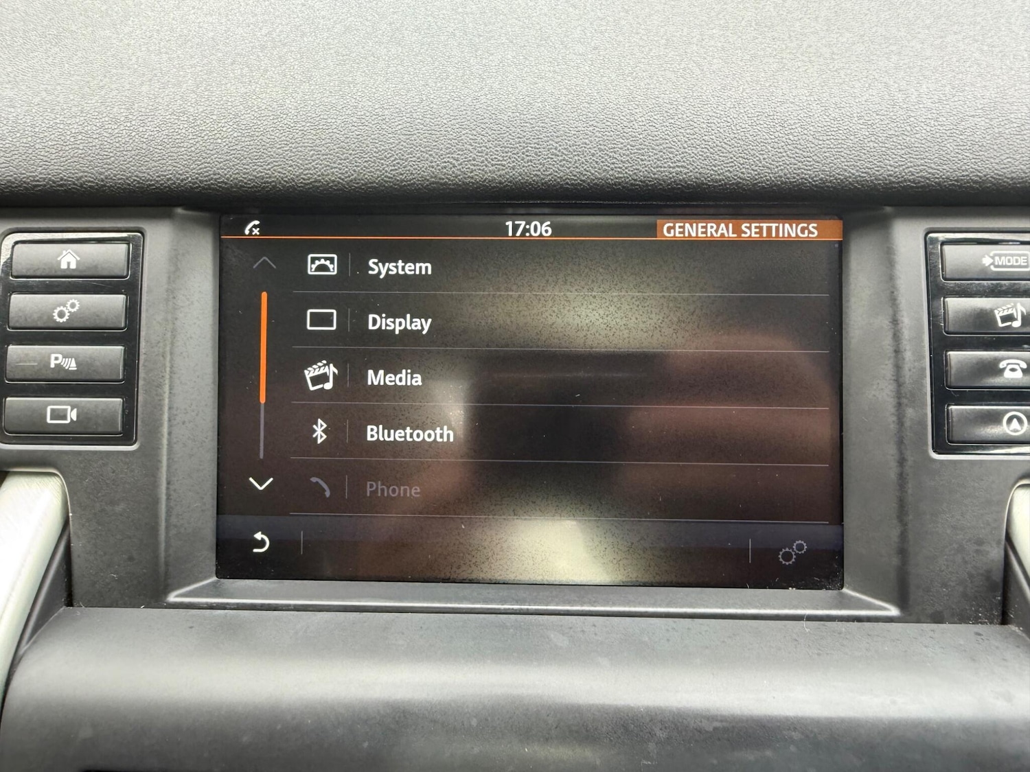 Used Land Rover Discovery Sport 2016 for sale - 76259137: Photo 18