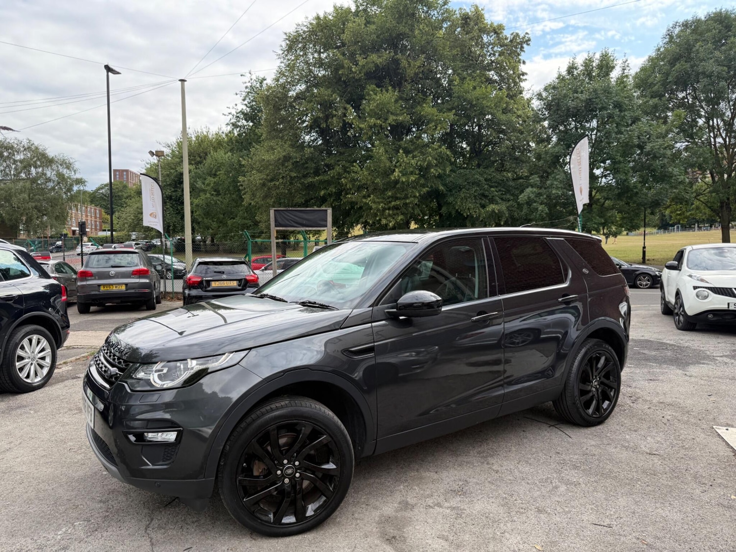 Used Land Rover Discovery Sport 2016 for sale - 76259137: Photo 3