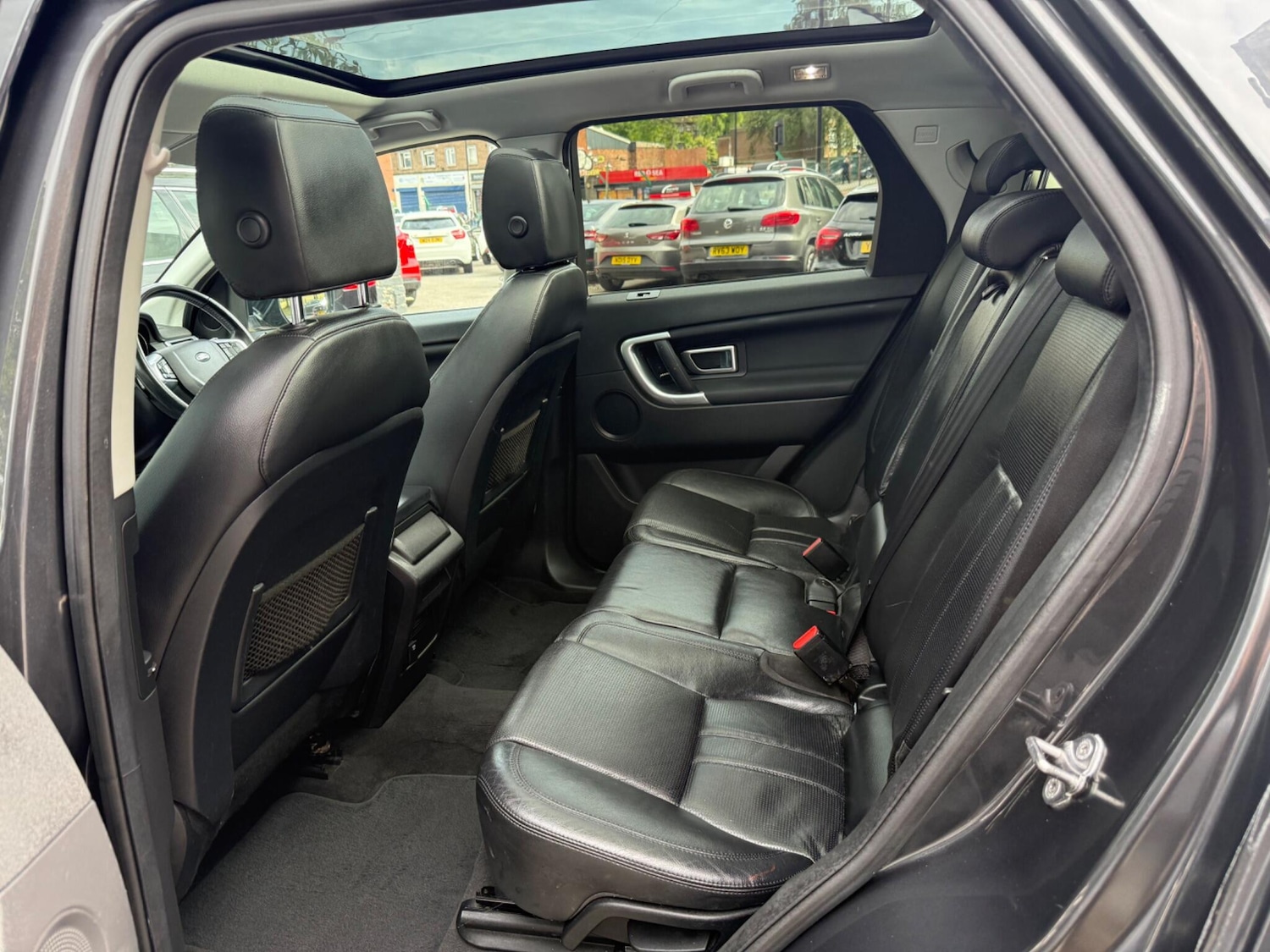 Used Land Rover Discovery Sport 2016 for sale - 76259137: Photo 32