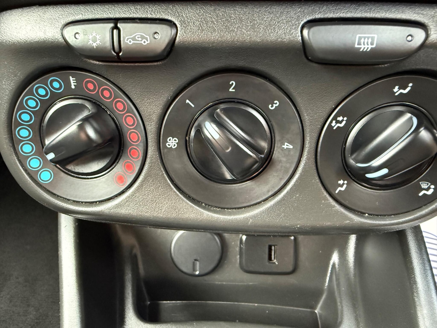 Used Vauxhall Corsa 2017 for sale - 76988403: Photo 16