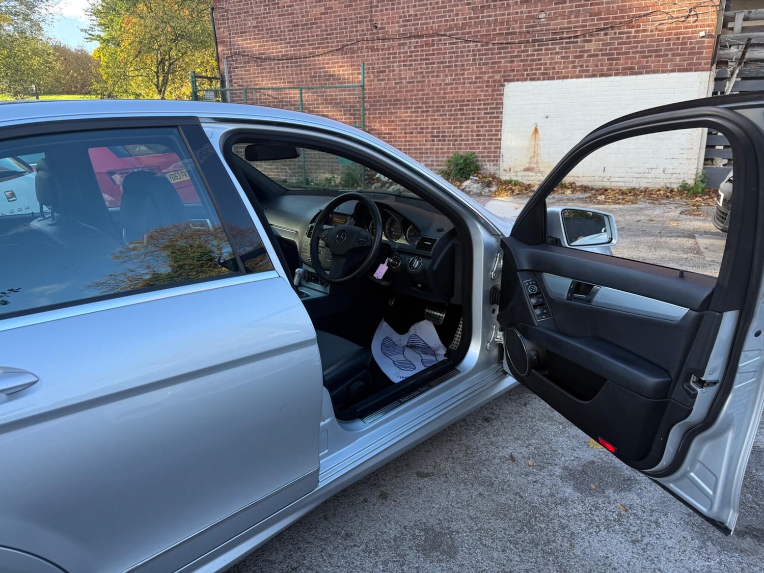 Used Mercedes-Benz C Class 2009 for sale - 76456690: Photo 11