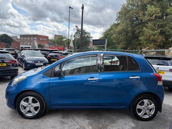 Used Toyota Yaris 2010 for sale - 79576857: Photo