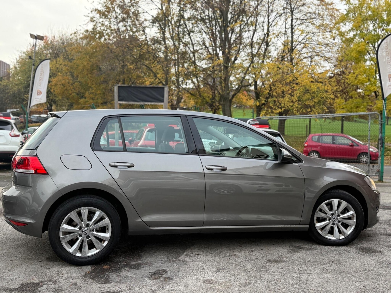 Used Volkswagen Golf 2013 for sale - 76499333: Photo 10