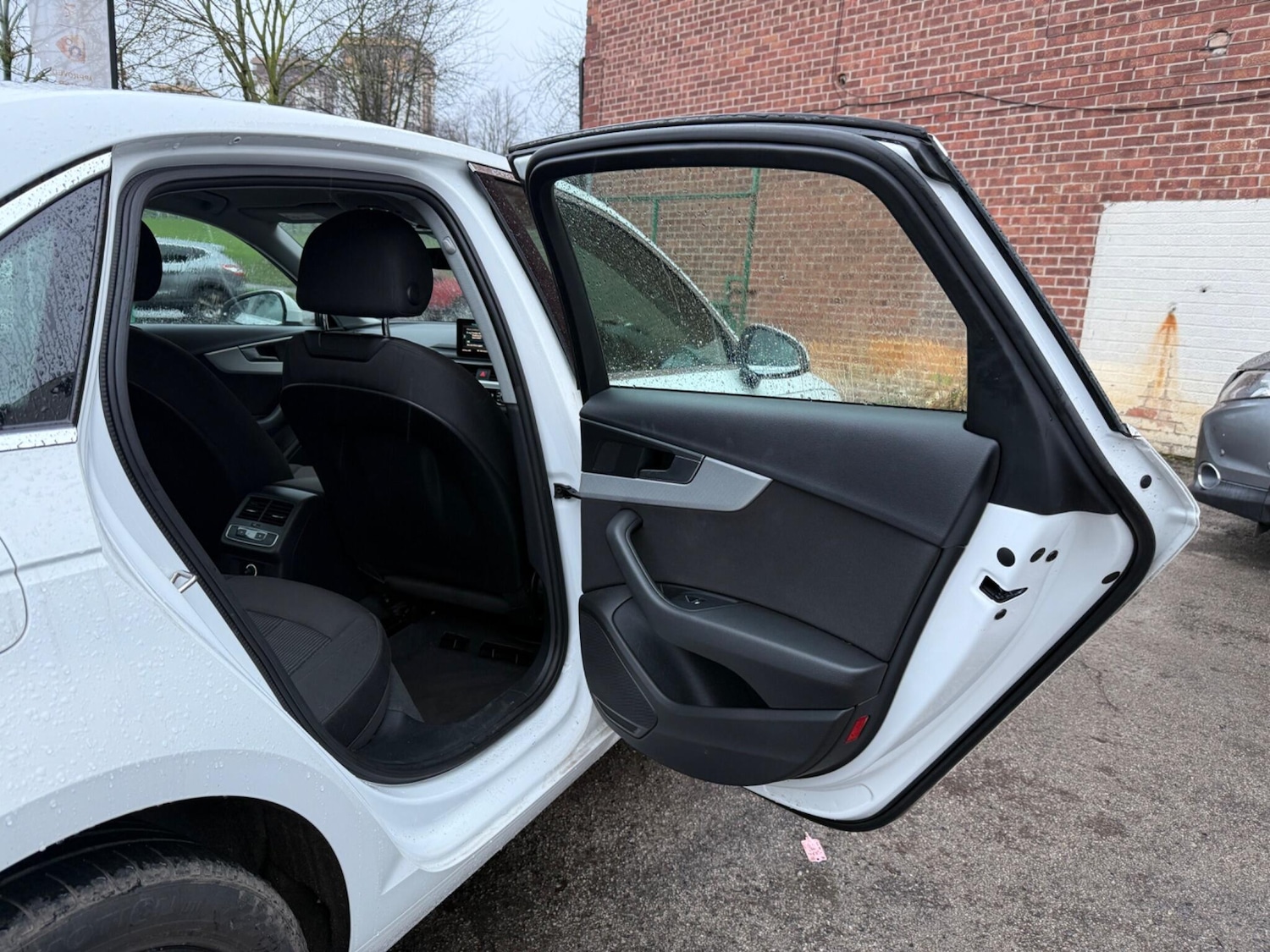 Used Audi A4 for sale - 77538077: Photo 28