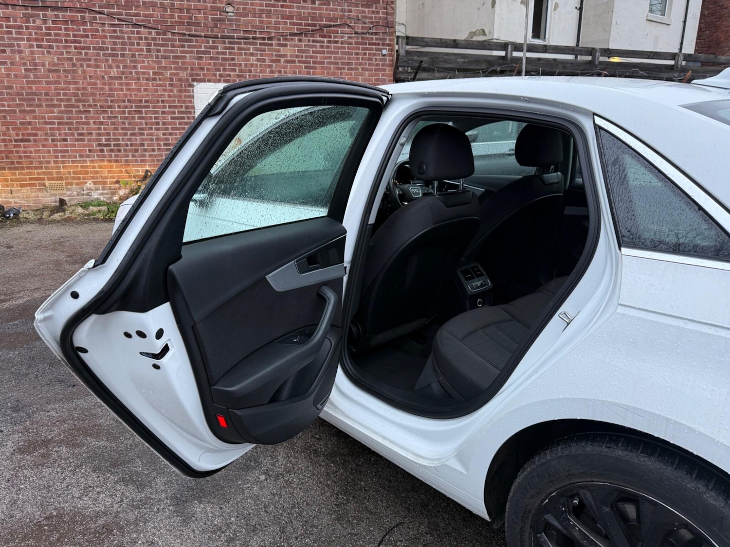 Used Audi A4 for sale - 77538077: Photo 32