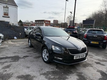 (19) - 1.6 TDI SE DSG Euro 6 (s/s) 5dr