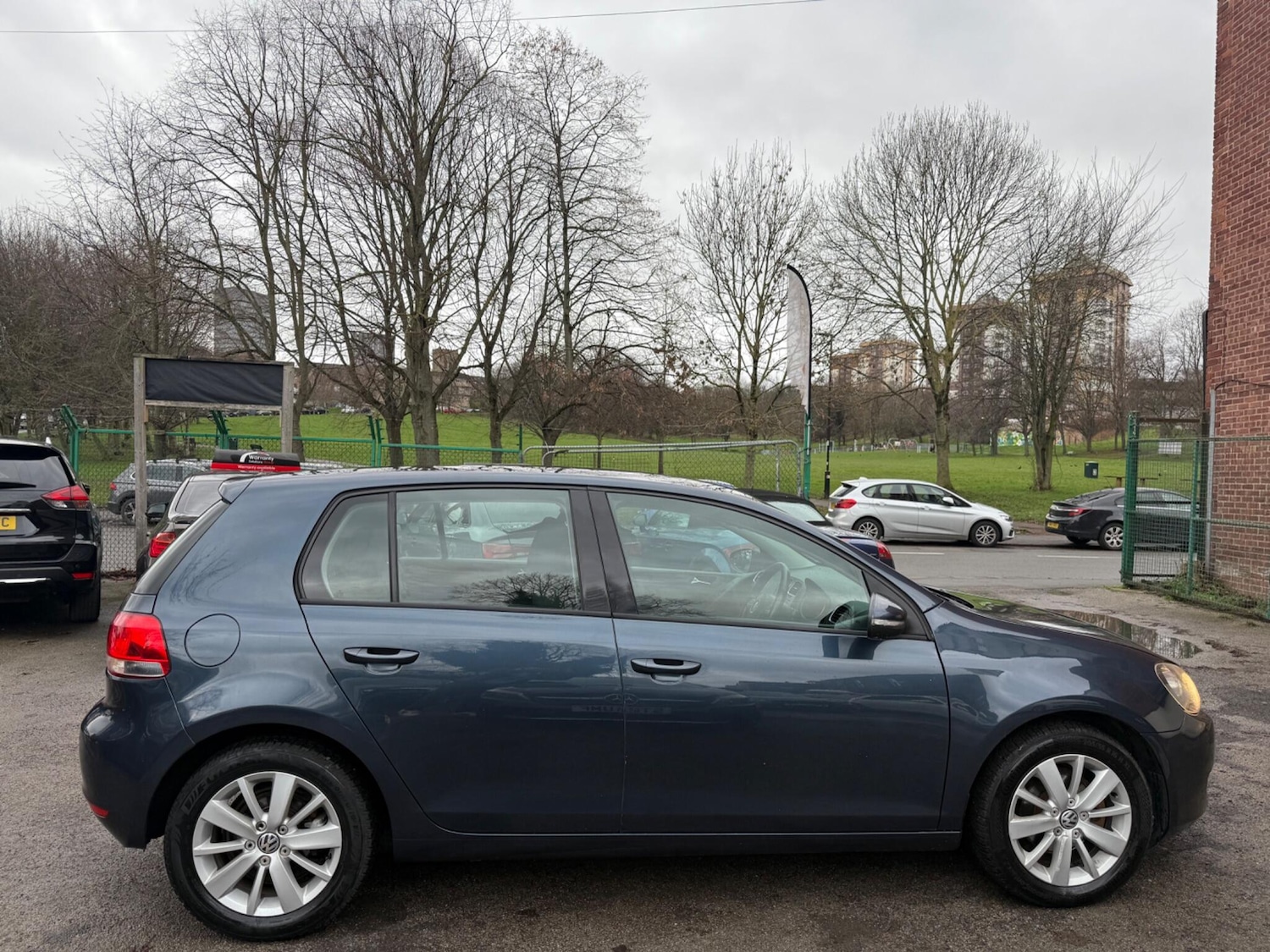 Used Volkswagen Golf 2011 for sale - 77190981: Photo 8