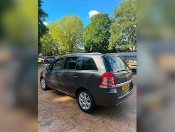 Used Vauxhall Zafira 2010 for sale - 79202091: Photo