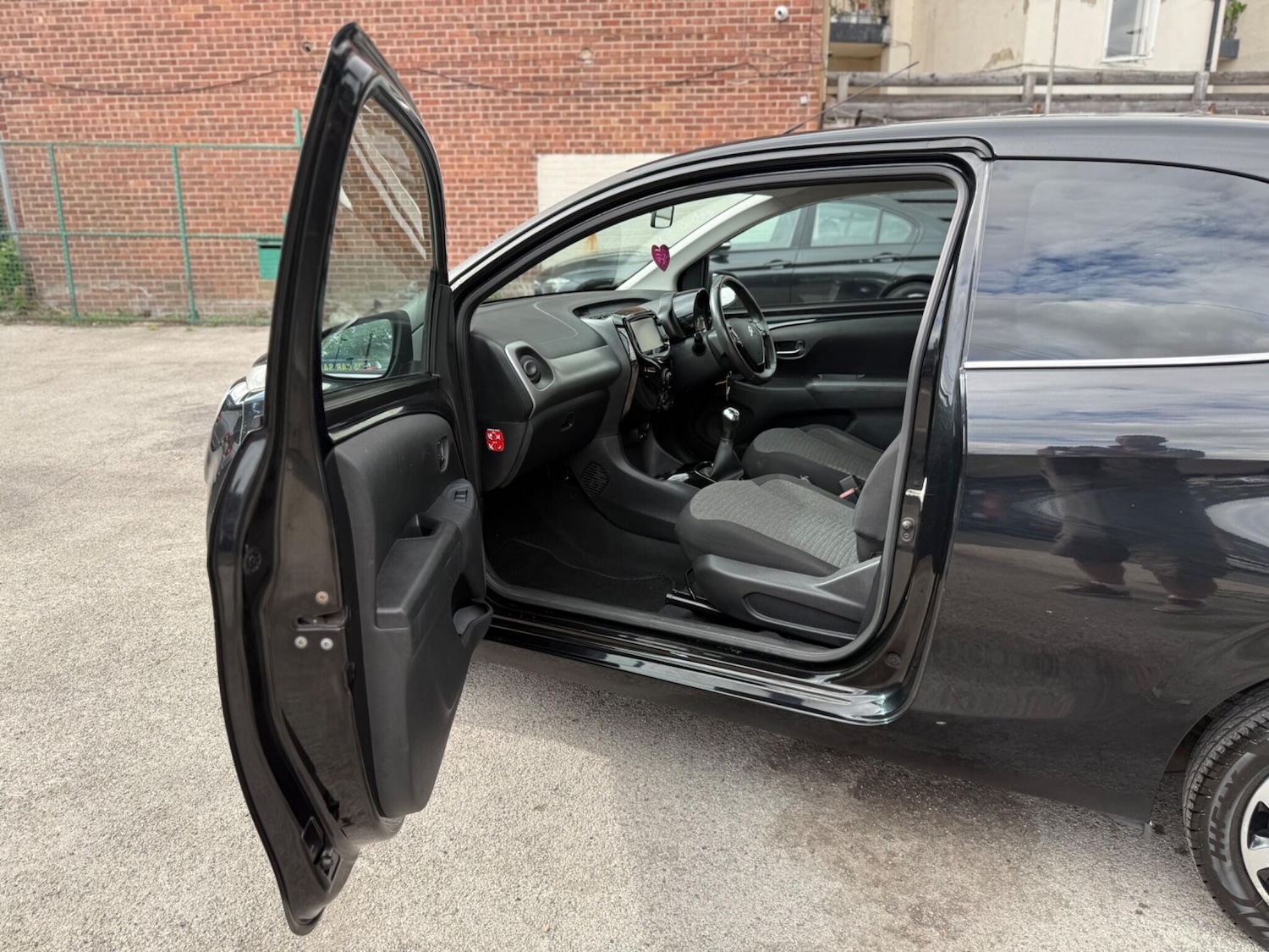 Used Citroen C1 2015 for sale - 76936093: Photo 28