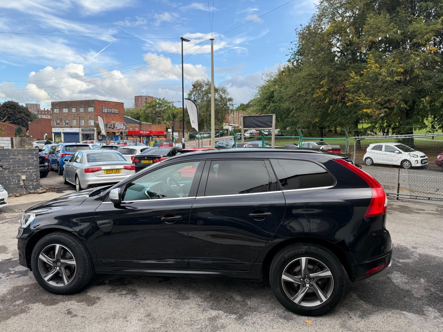 Used Volvo XC60 2015 for sale - 76989388: Photo 10