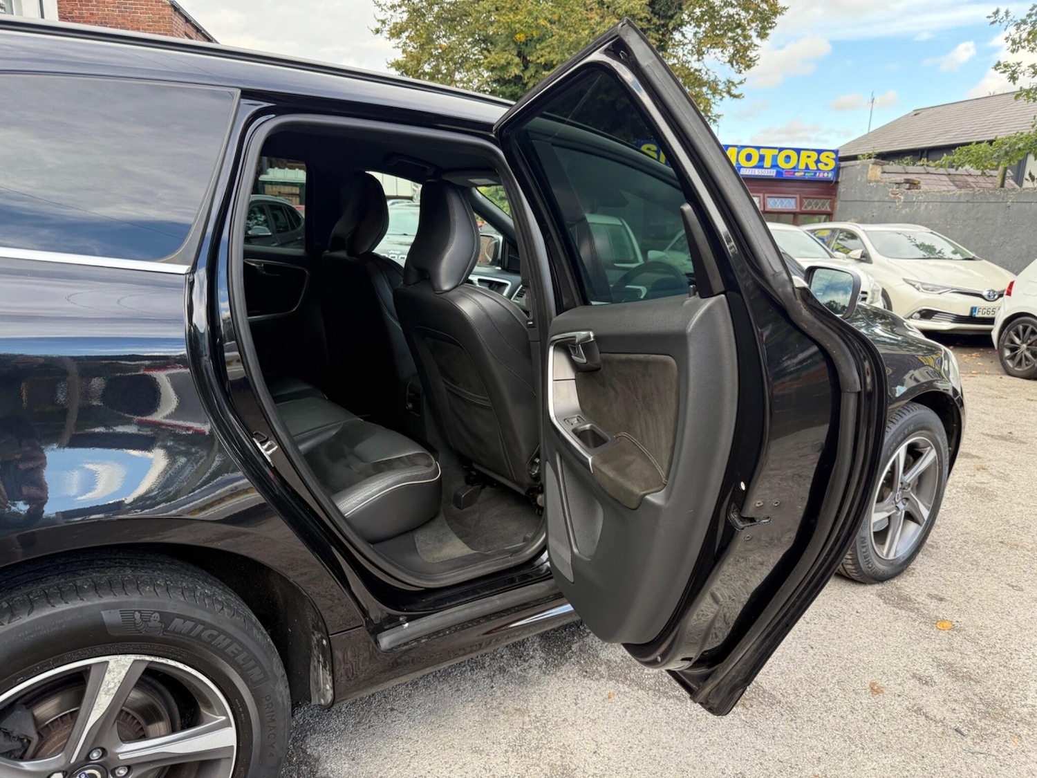 Used Volvo XC60 2015 for sale - 76989388: Photo 29