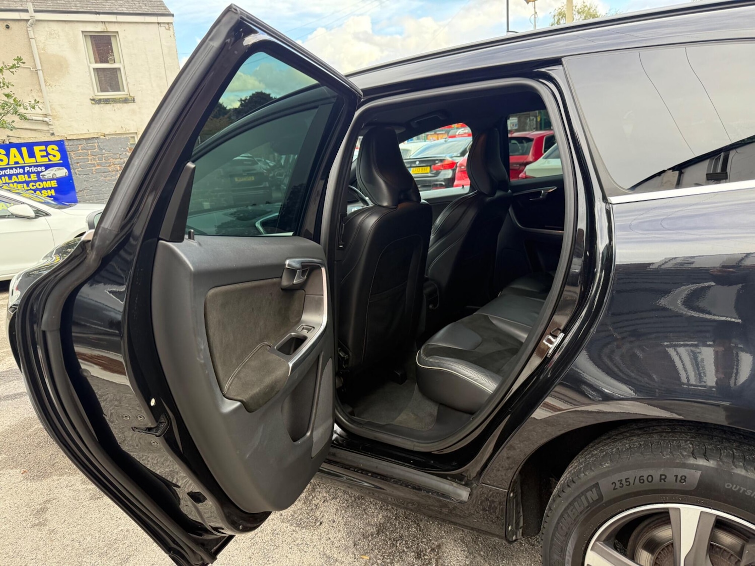 Used Volvo XC60 2015 for sale - 76989388: Photo 33