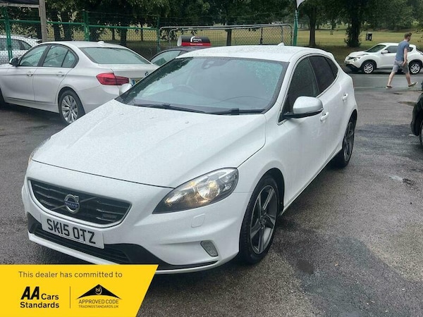 Used Volvo V40 2015 for sale - 75339702: Photo 1