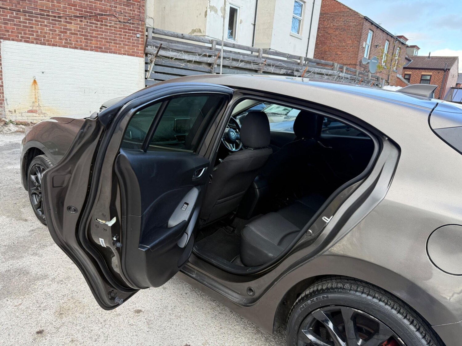 Used Mazda Mazda3 for sale - 78214969: Photo 28