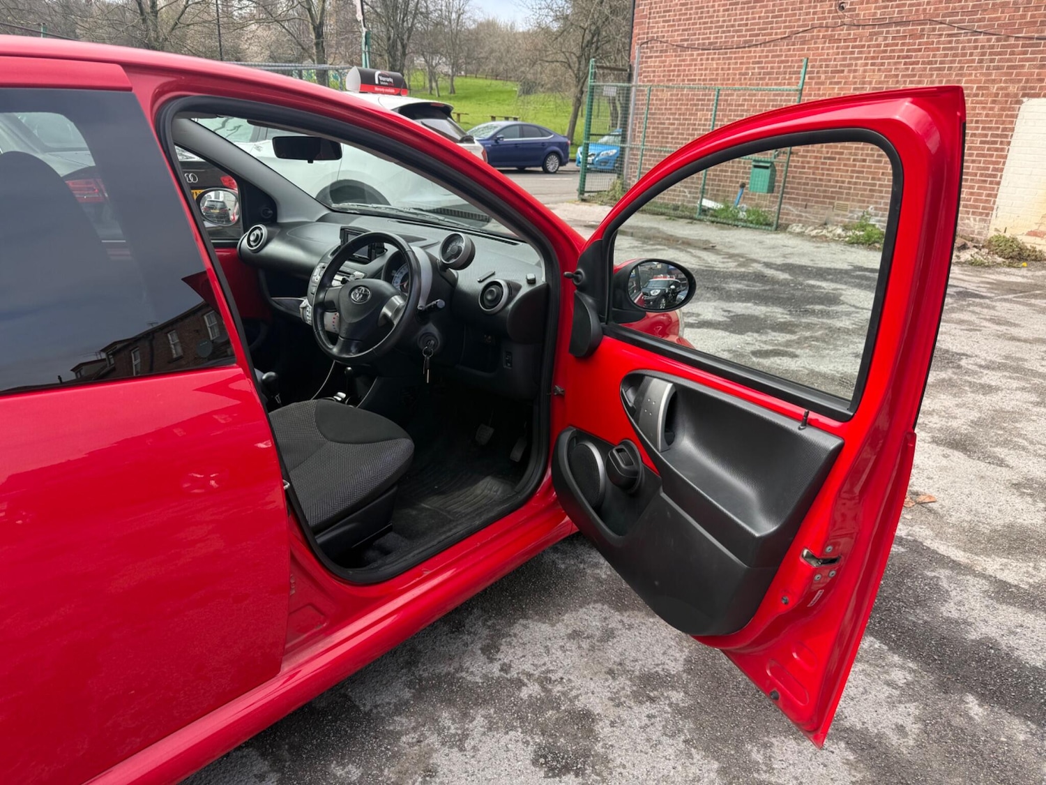 Used Toyota AYGO 2013 for sale - 78046747: Photo 16