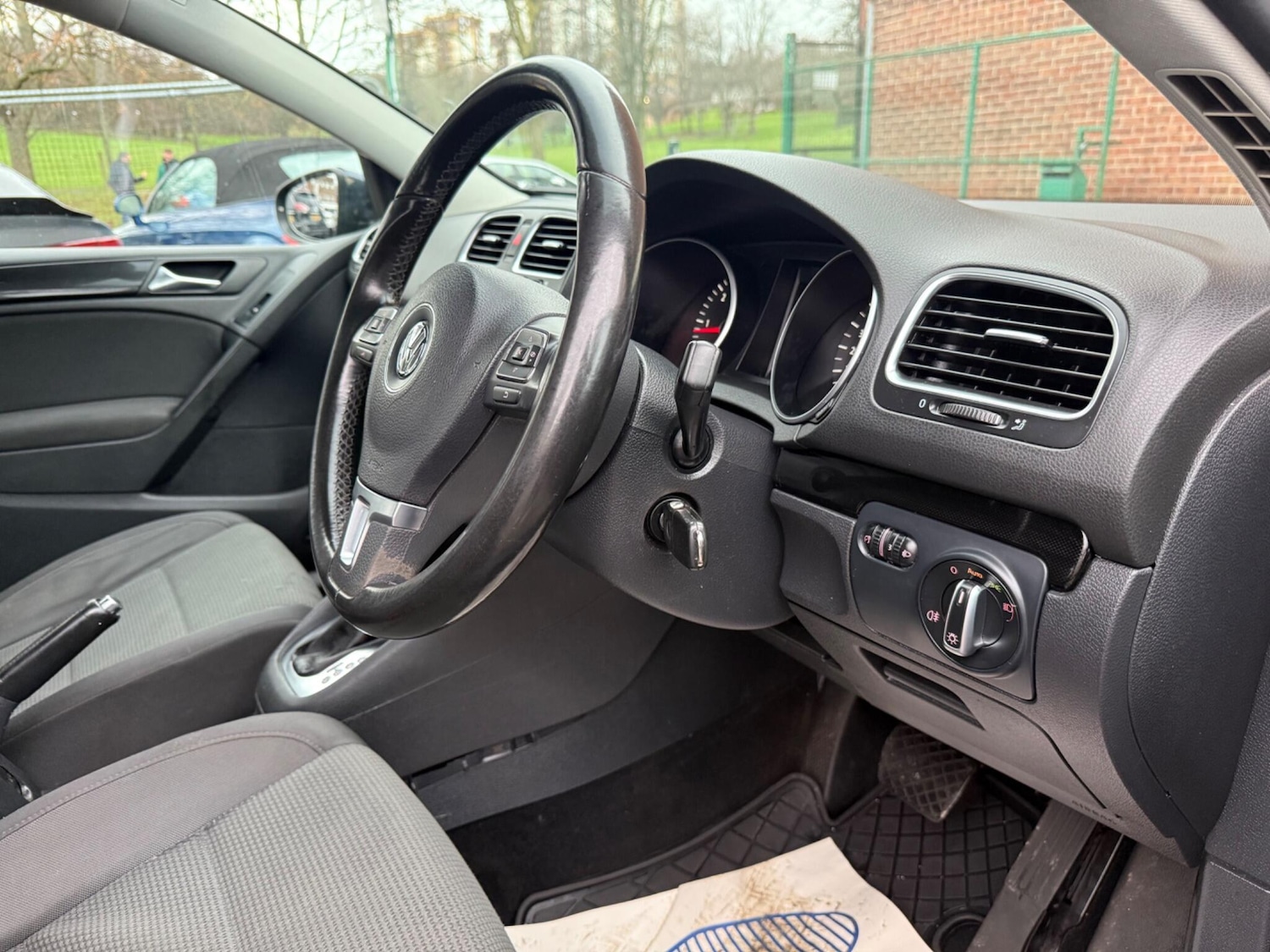 Used Volkswagen Golf 2011 for sale - 77254680: Photo 21