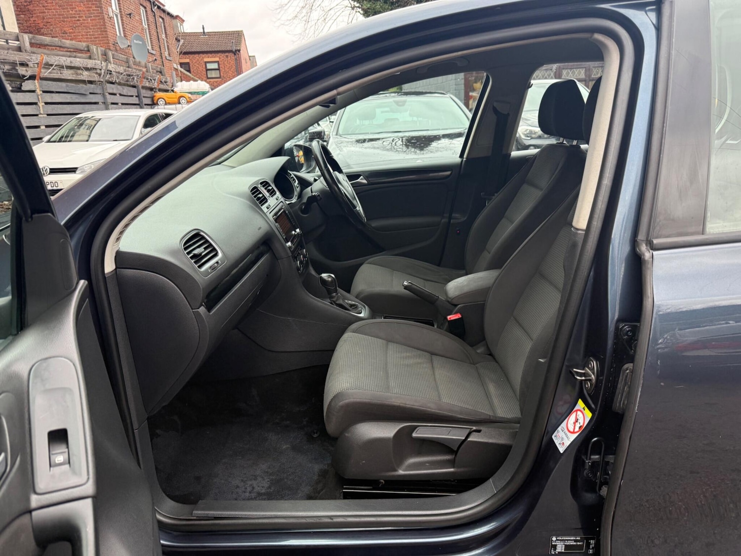 Used Volkswagen Golf 2011 for sale - 77254680: Photo 26