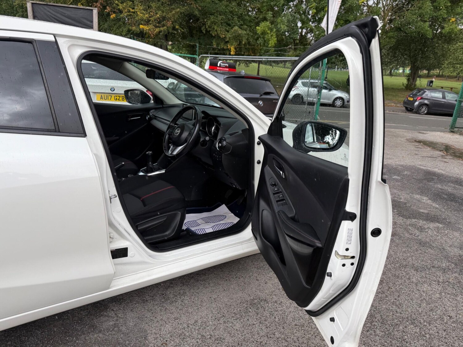 Used Mazda Mazda2 2016 for sale - 75940205: Photo 30