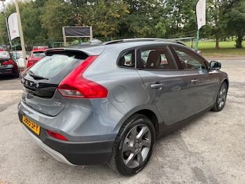 Used Volvo V40 Cross Country 2015 for sale - 75866818: Photo