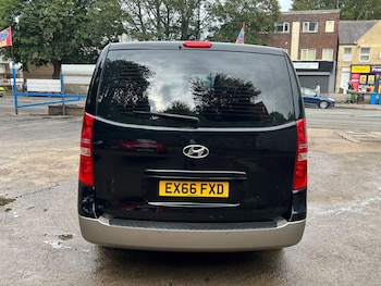 Used Hyundai i800 2016 for sale - 75400507: Photo