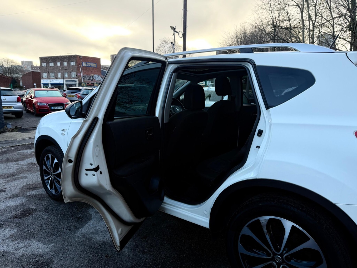 Used Nissan Qashqai 2013 for sale - 76801258: Photo 17