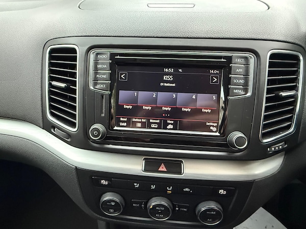 Used Volkswagen Sharan 2017 for sale - 76294474: Photo 16