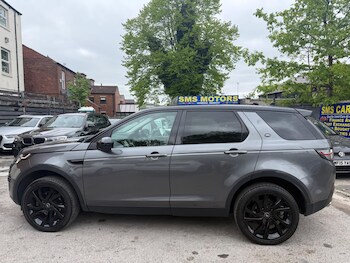 Used Land Rover Discovery Sport 2016 for sale - 77495898: Photo