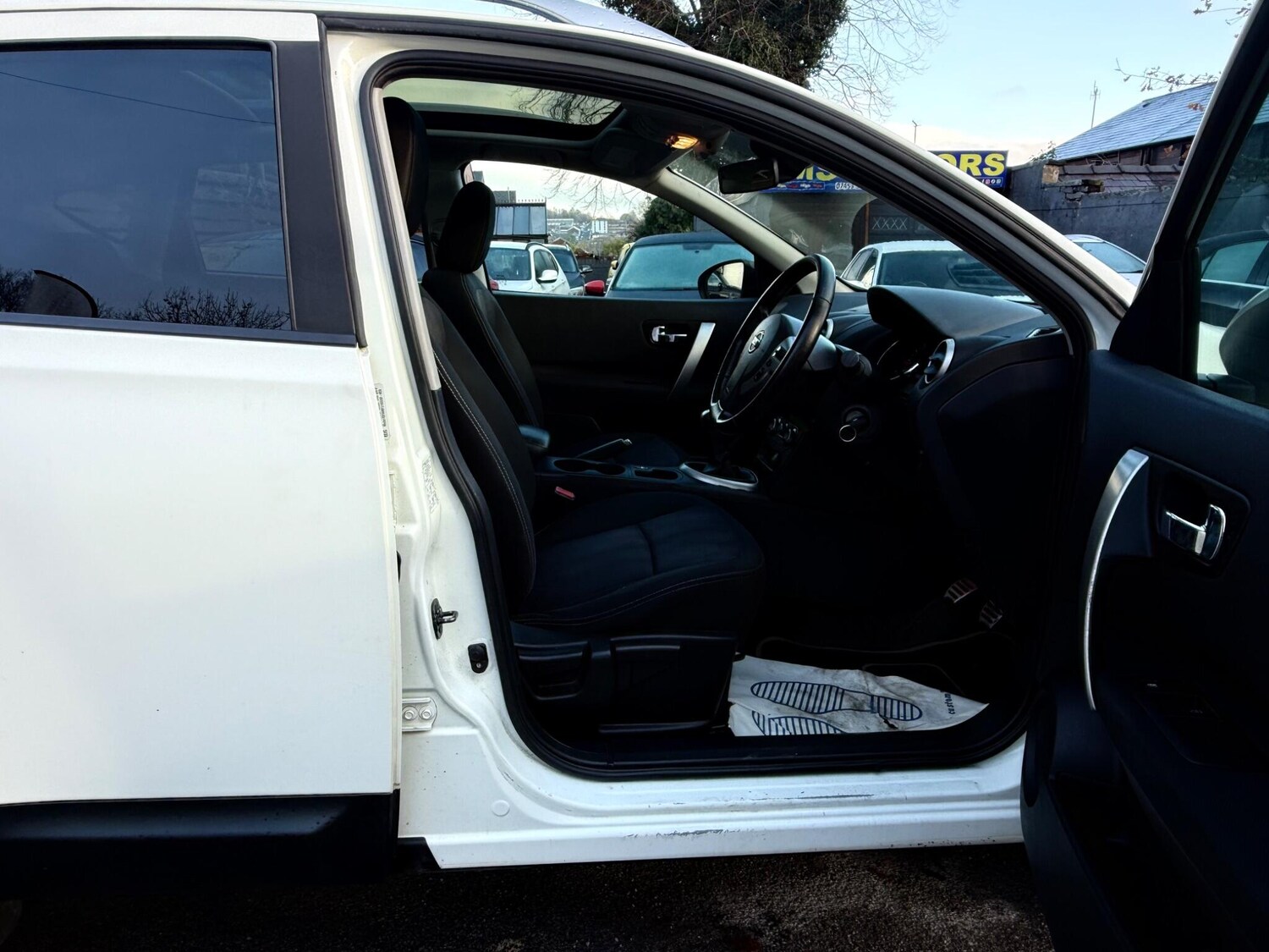 Used Nissan Qashqai 2013 for sale - 77939493: Photo 15