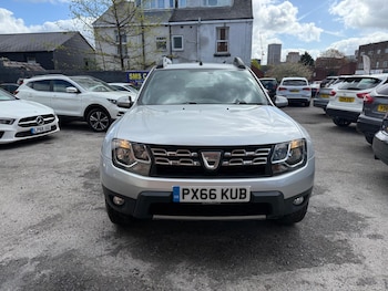 Used Dacia Duster 2016 for sale - 78275579: Photo