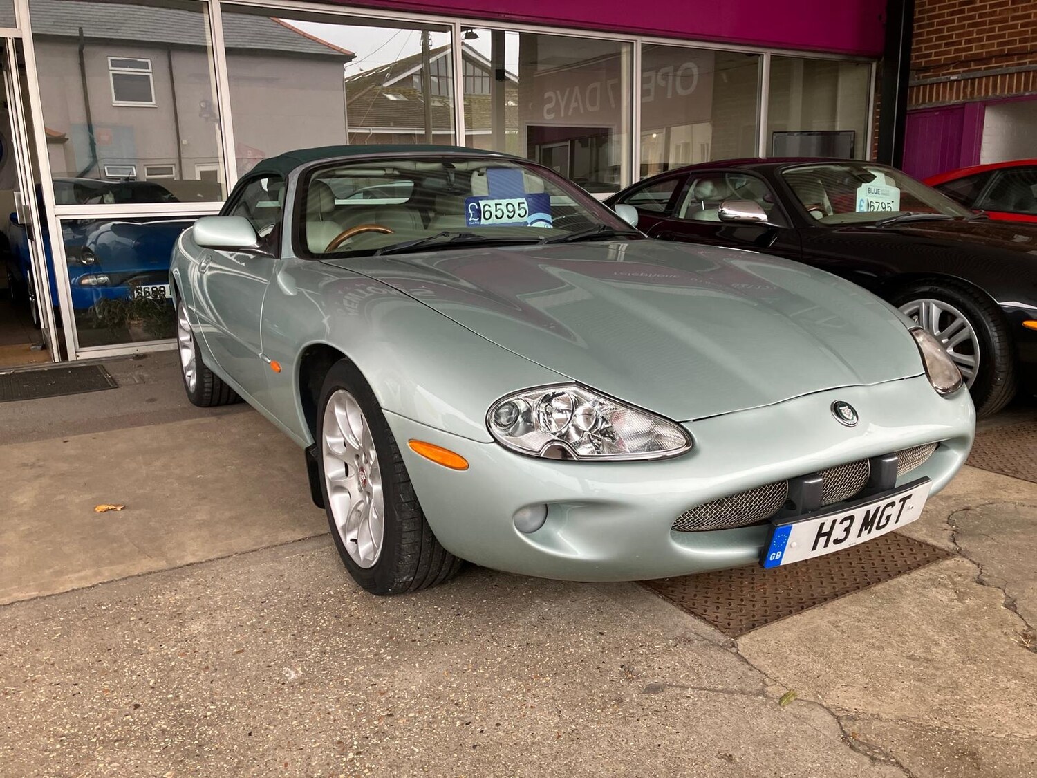 Used Jaguar XK8 2001 for sale - 77492870: Photo 9