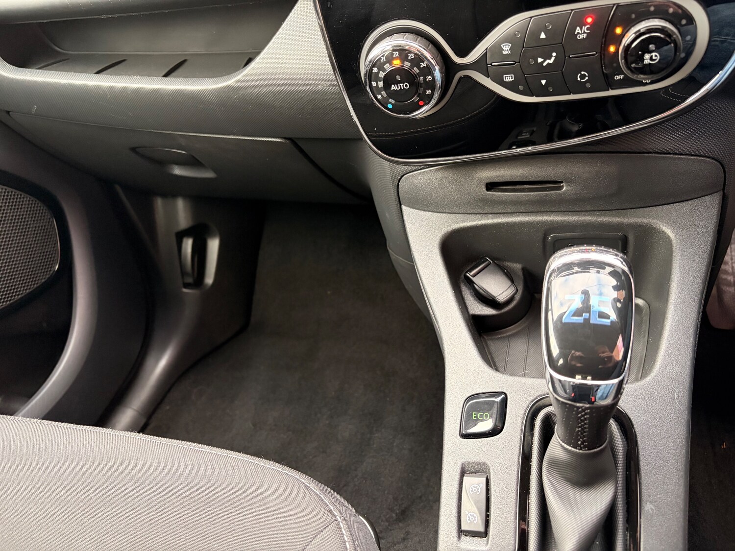 Used Renault Zoe for sale - 78078619: Photo 25