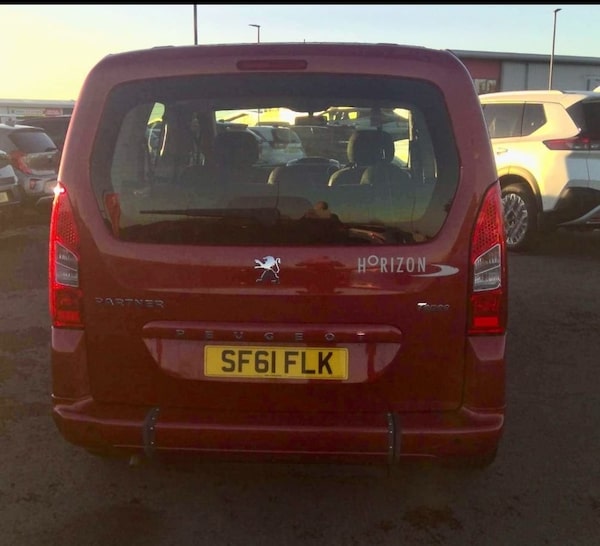 Used Peugeot Partner Tepee 2011 for sale - 75282720: Photo 6